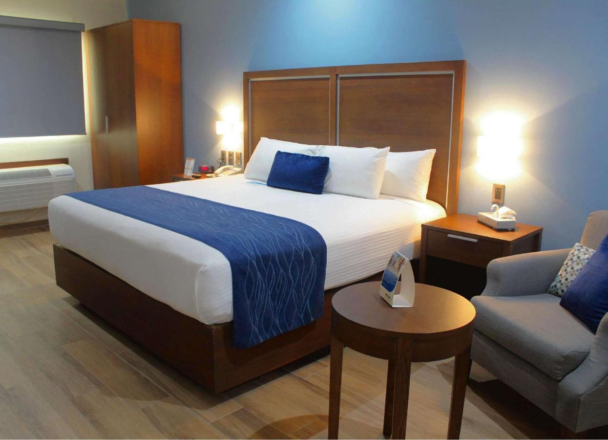 Comfort Inn Monterrey Norte San Nicolás de los Garzas Esterno foto