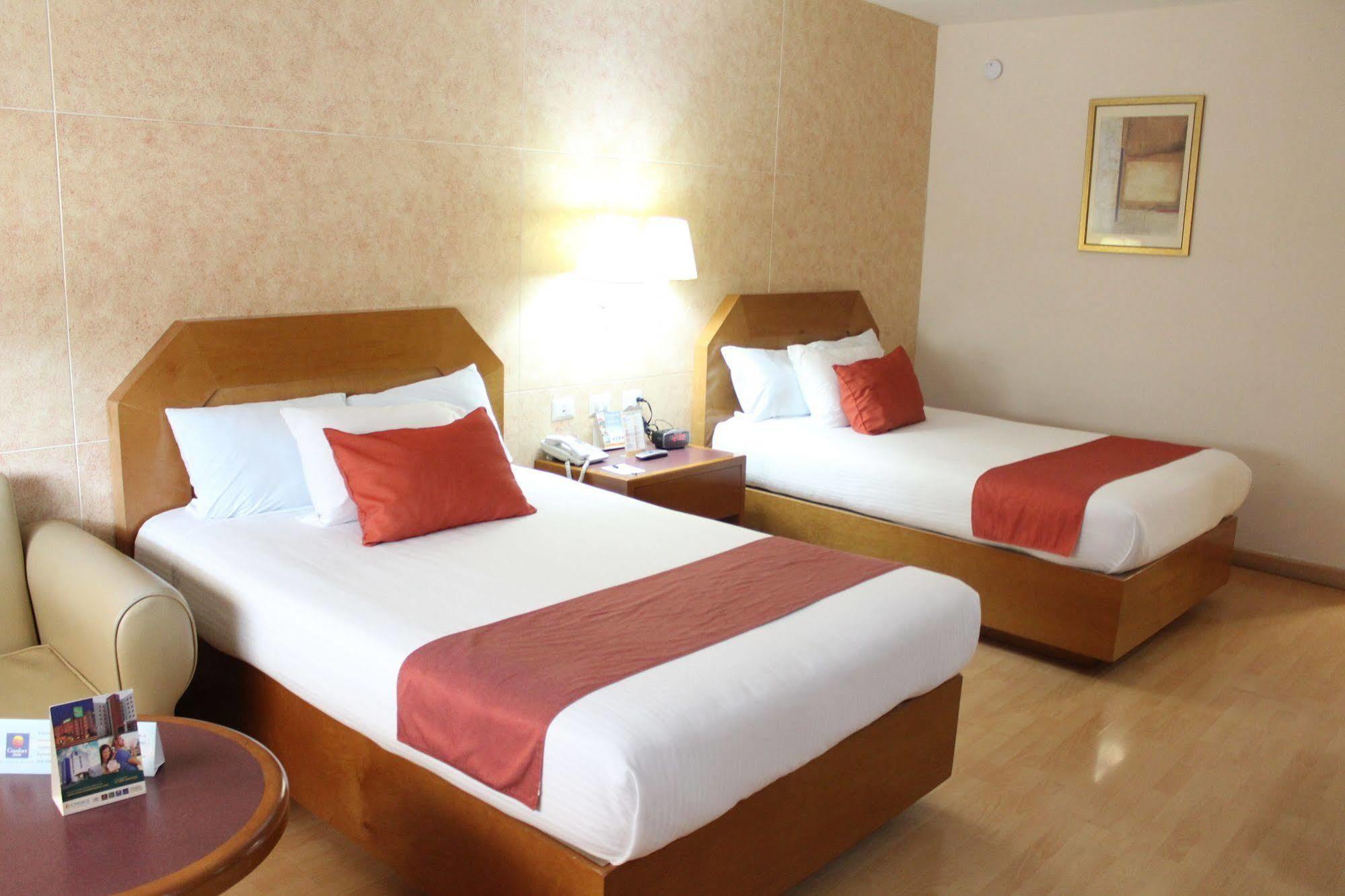 Comfort Inn Monterrey Norte San Nicolás de los Garzas Esterno foto